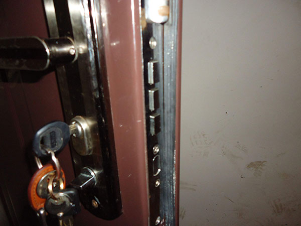 望谟开锁公司防盗门换锁芯注意事项