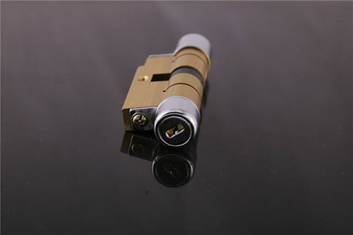 望谟开锁公司开锁一般多少钱，开自家大门锁